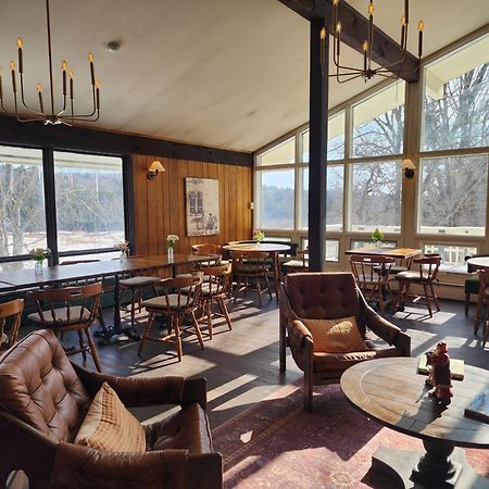 Mountaineer Inn West Dover Extérieur photo