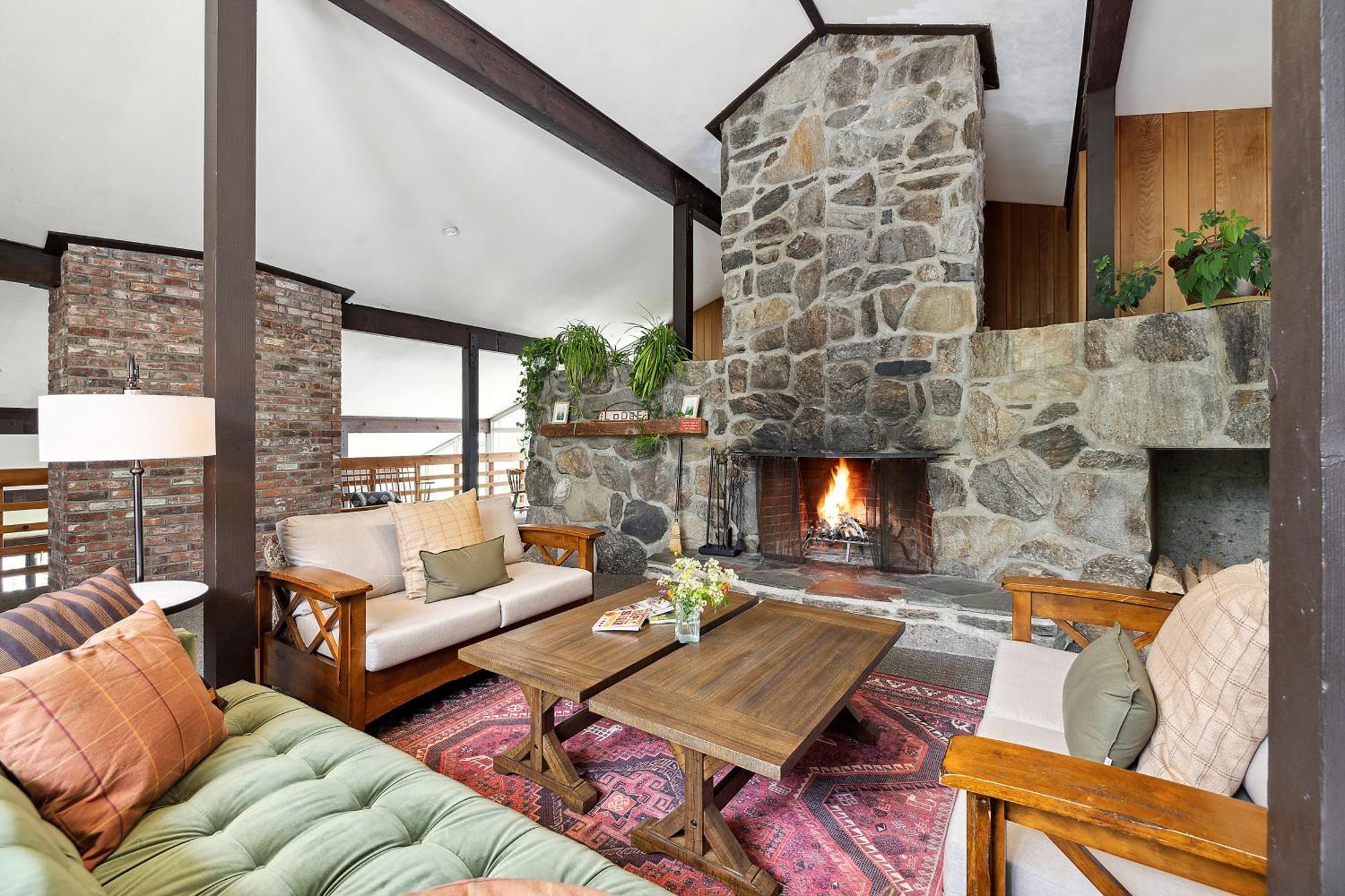 Mountaineer Inn West Dover Extérieur photo
